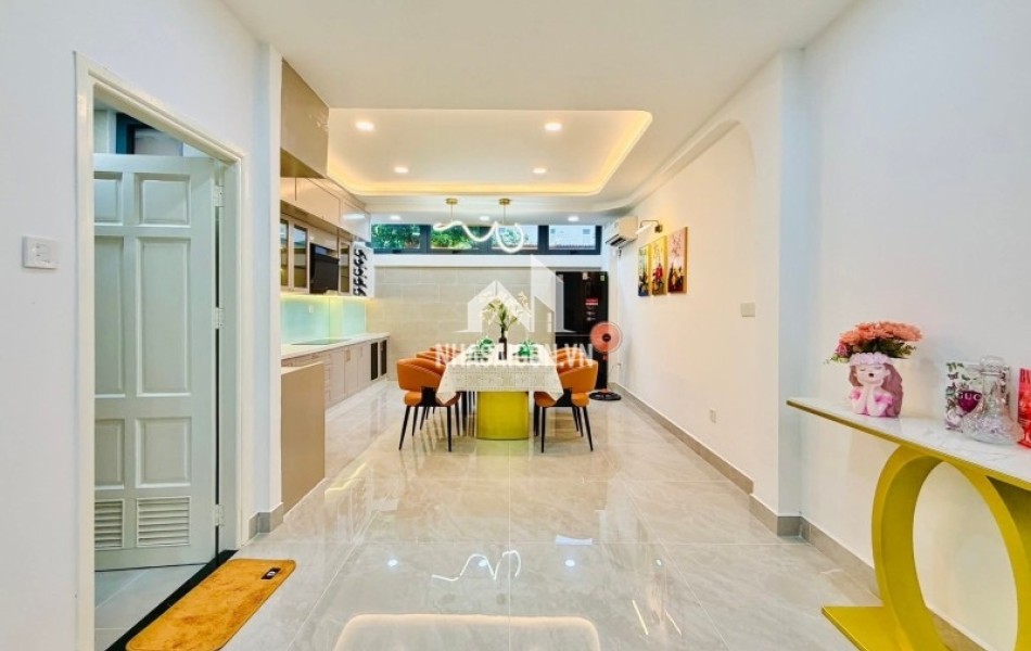 HẺM XE TẢI - GẦN SIÊU THỊ EMART - GẦN TRƯỜNG CHINH - GẦN NHÀ CÓ CÔNG VIÊN THOÁNG MÁT - KHU PHÂN LÔ - 77M2 - 4 TẦNG.